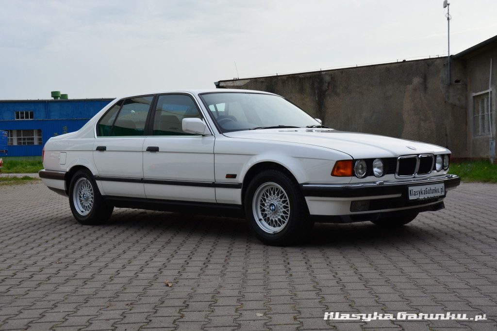 download BMW 7 Series E32 able workshop manual