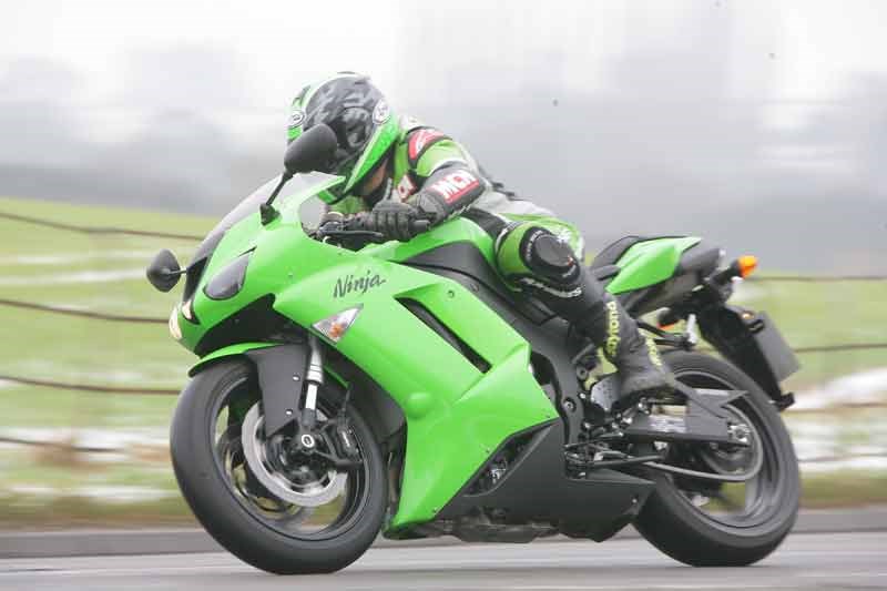 download Kawasaki ZX 6R Ninja ZX600P7F Motorcycle able workshop manual