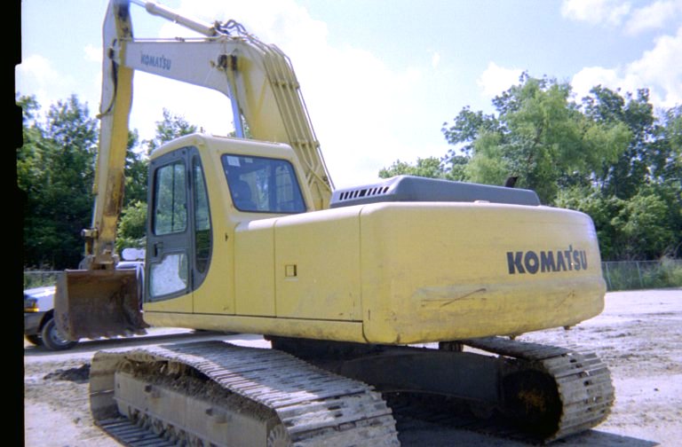 download Komatsu PC220LC 6 STD Excavator able workshop manual