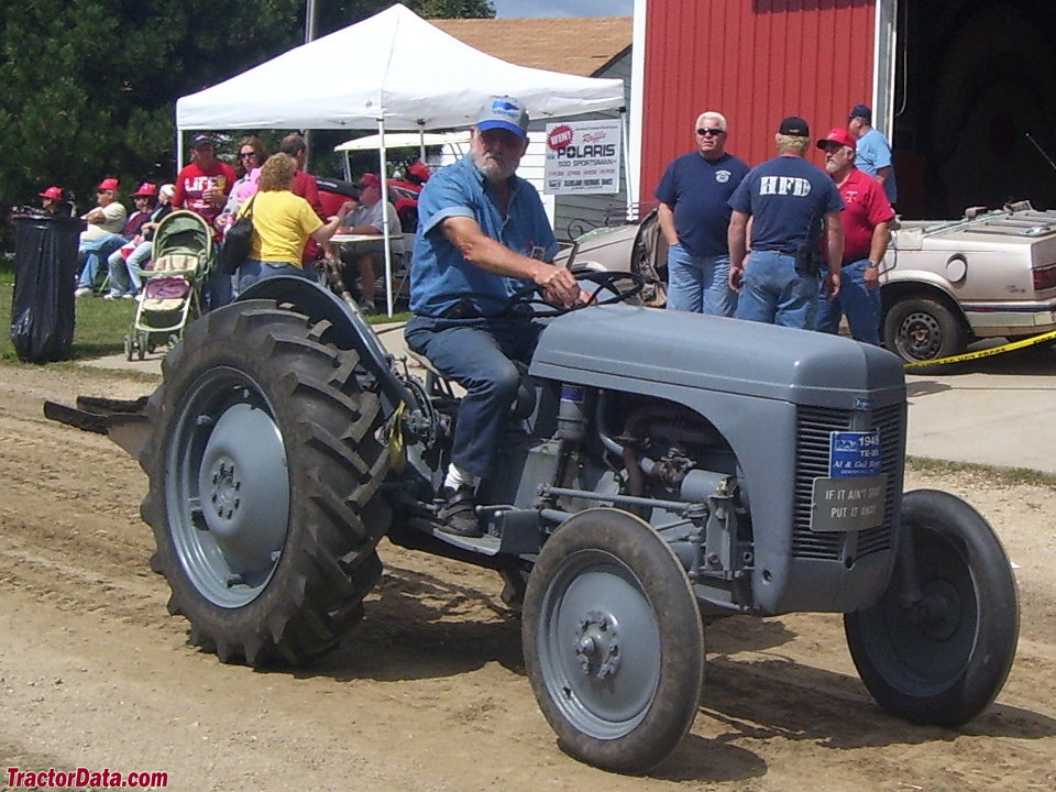 download Massey Ferguson TE 20 tractor workshop manual